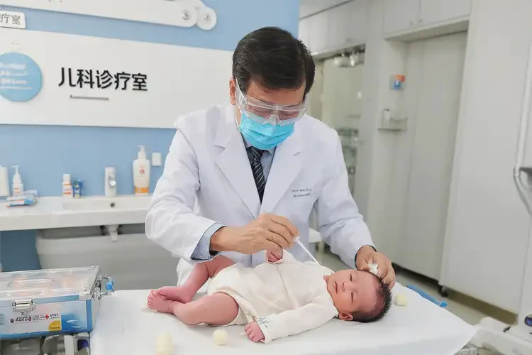 嬰兒肛周出現(xiàn)濕疹可不可以根治(圖2)