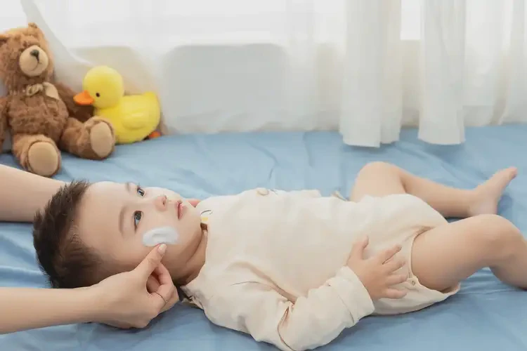 幼兒肚子上長濕疹能徹底自愈嗎(圖1)