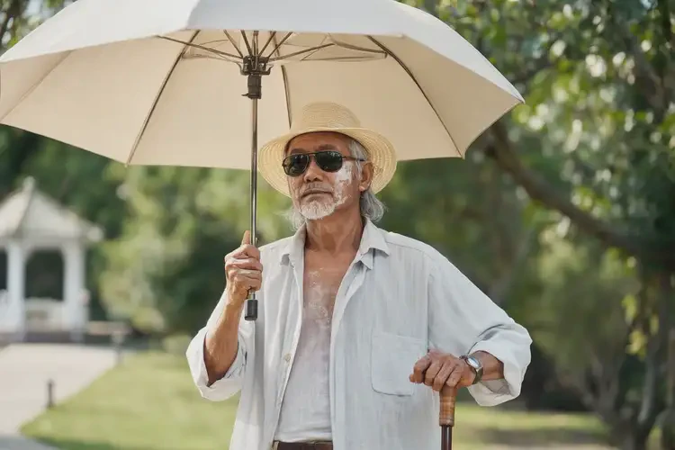 高齡老人面部偶爾起濕疹可以徹底自愈嗎(圖2)