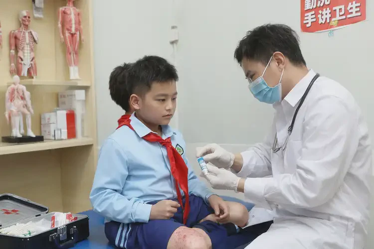 小學(xué)生大腿容易起濕疹能靠自己自愈嗎(圖3)