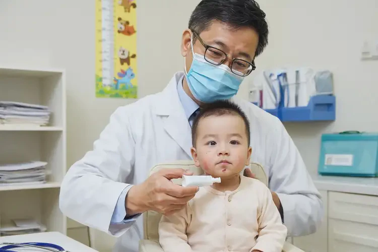 嬰幼兒脖子出現(xiàn)濕疹可不可以根治(圖3)