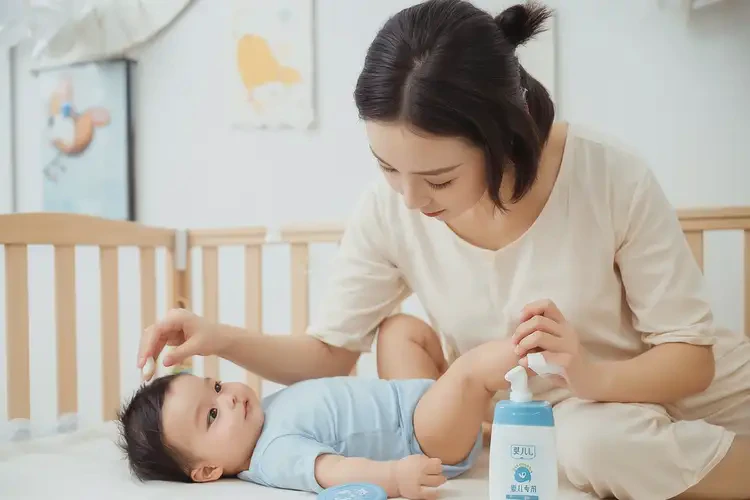 新生兒四肢經(jīng)常長(zhǎng)濕疹可不可以根治(圖2)