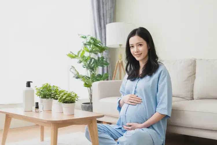 孕婦脖子上出現(xiàn)濕疹不管它會自己痊愈嗎(圖1)