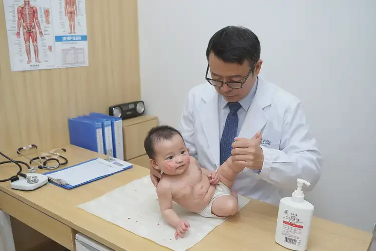 寶寶四肢經(jīng)常起濕疹可不可以徹底自愈(圖2)