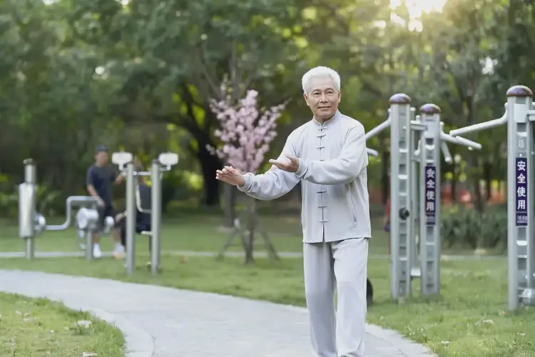 老年人面部有濕疹可不可以徹底自愈(圖1)