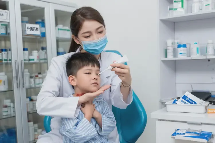 孩子脖子出濕疹不管它會自己痊愈嗎(圖3)