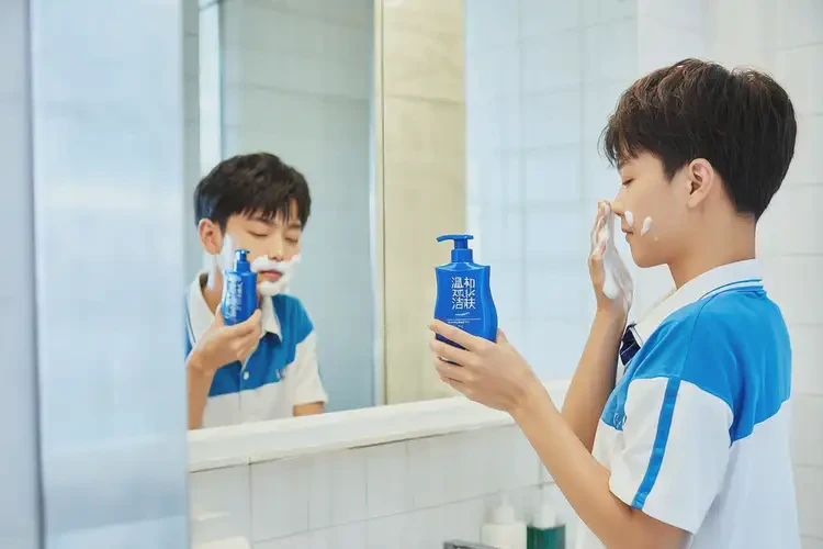 中學生脖子上經常起濕疹不管它會自己自愈嗎(圖1)