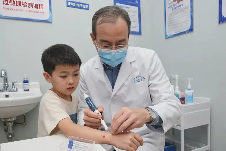 孩子身上偶爾長濕疹可不可以根治(圖2)