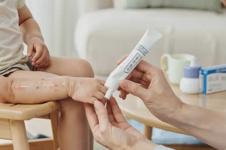 小孩大腿出現(xiàn)濕疹可以治好嗎(圖2)