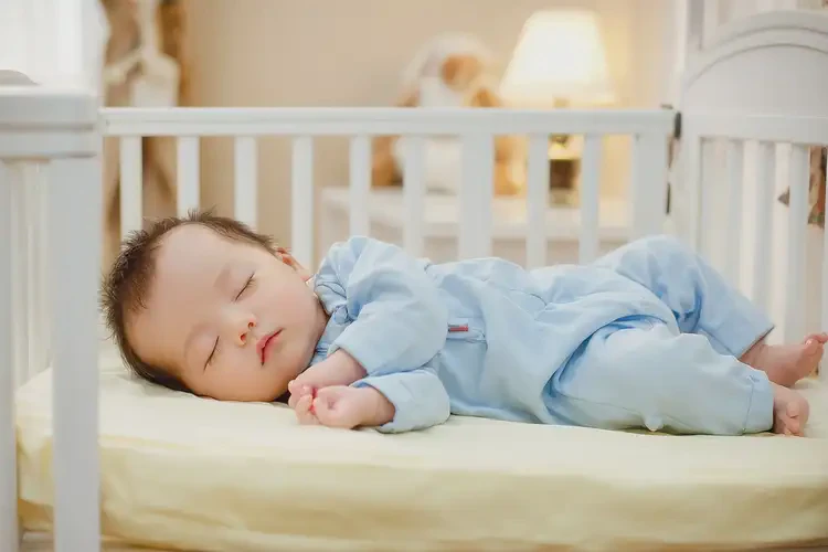 嬰兒臉上偶爾起濕疹可以治好嗎(圖1)