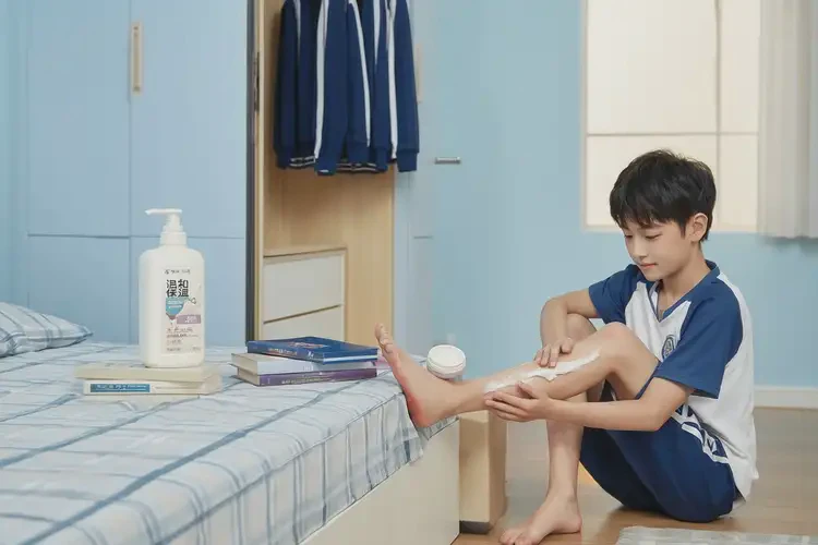 青少年小腿上長(zhǎng)濕疹可不可以徹底自愈(圖3)