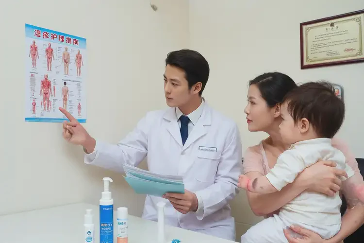 幼兒四肢偶爾起濕疹可不可以根治(圖2)