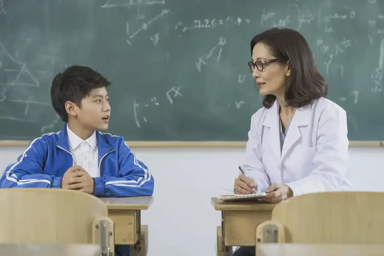 中学生手上出湿疹可不可以根治(图1)