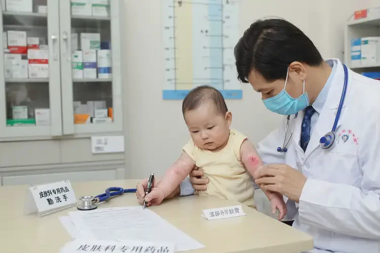 嬰兒手臂容易起濕疹可不可以根治(圖2)