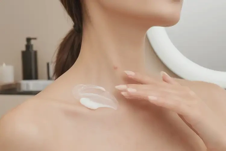 女性脖子經(jīng)常起濕疹可不可以根治(圖2)