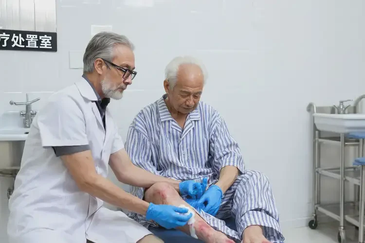 老年人小腿長濕疹可不可以根治(圖3)