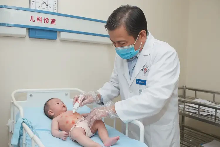 寶寶肚子容易起濕疹可以治好嗎(圖3)