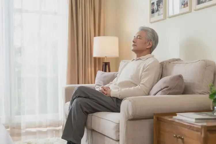 老人小腿上起濕疹可不可以根治(圖1)