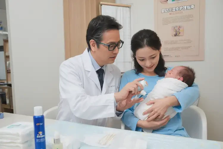 新生兒屁股上偶爾長(zhǎng)濕疹可不可以根治(圖2)