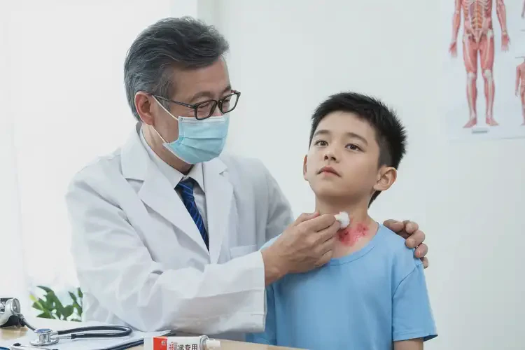 少兒脖子經(jīng)常起濕疹可不可以根治(圖3)