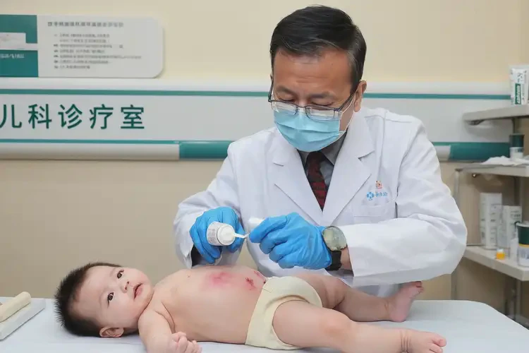 寶寶肚子上偶爾起濕疹可不可以根治(圖3)