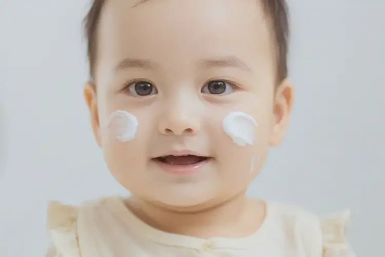 嬰兒面部出現(xiàn)濕疹可不可以根治(圖2)