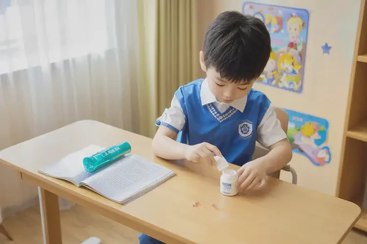 小學生小腿上容易長濕疹可不可以根治(圖2)