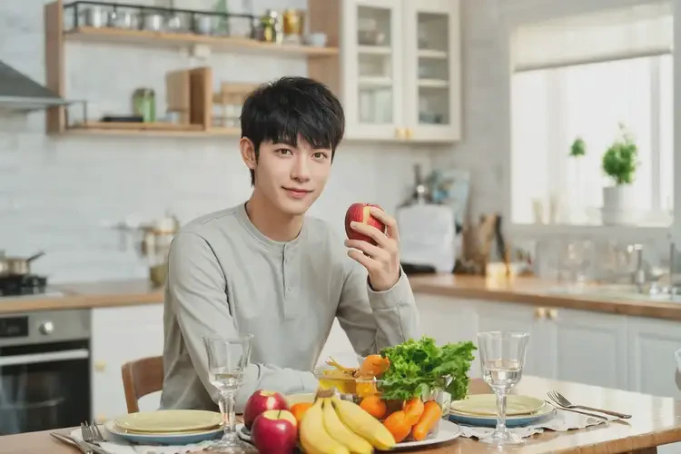 大學(xué)生面部偶爾起濕疹可不可以根治(圖1)