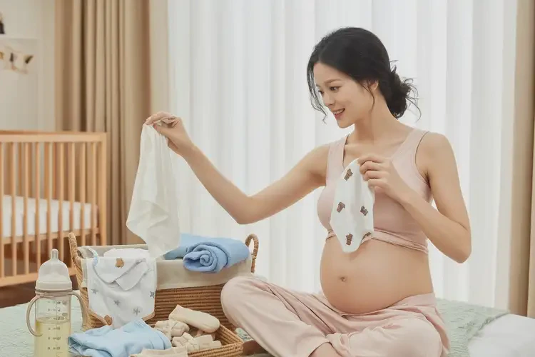 产妇屁股上出现湿疹能靠自己自愈吗(图1)