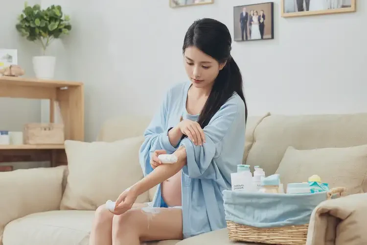 產(chǎn)婦手臂偶爾長濕疹可不可以根治(圖2)