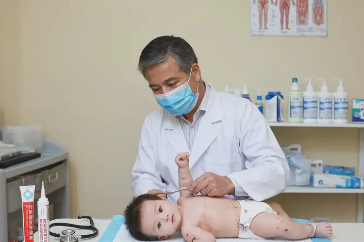 嬰兒手臂上偶爾長濕疹可不可以根治(圖2)