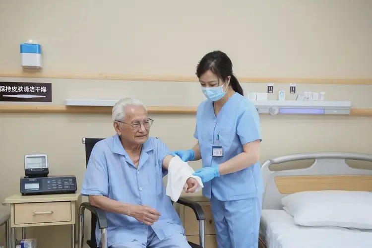 高齡老人屁股容易起濕疹可不可以根治(圖2)