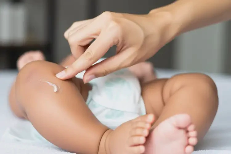 寶寶大腿上出現(xiàn)濕疹可不可以根治(圖1)