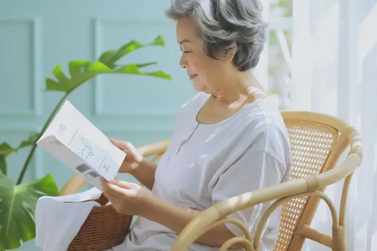 老人脖子容易長(zhǎng)濕疹可不可以根治(圖2)