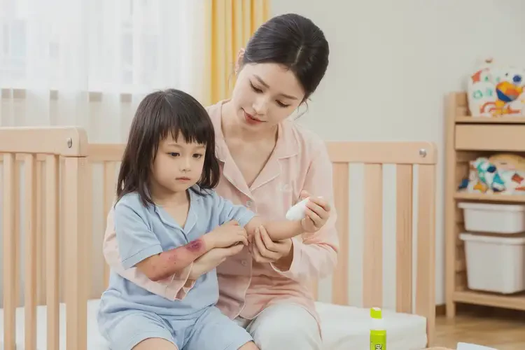 幼儿手臂有湿疹可不可以彻底自愈(图3)