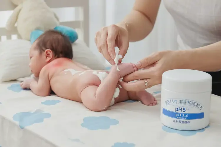 小孩屁股上有濕疹可以徹底自愈嗎(圖2)