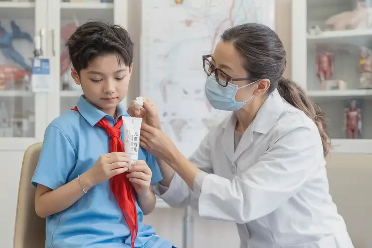 小學(xué)生脖子經(jīng)常長(zhǎng)濕疹可不可以根治(圖4)