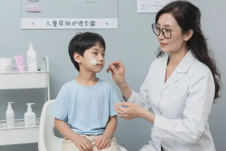 兒童身上容易長(zhǎng)濕疹不管它會(huì)自己痊愈嗎(圖1)