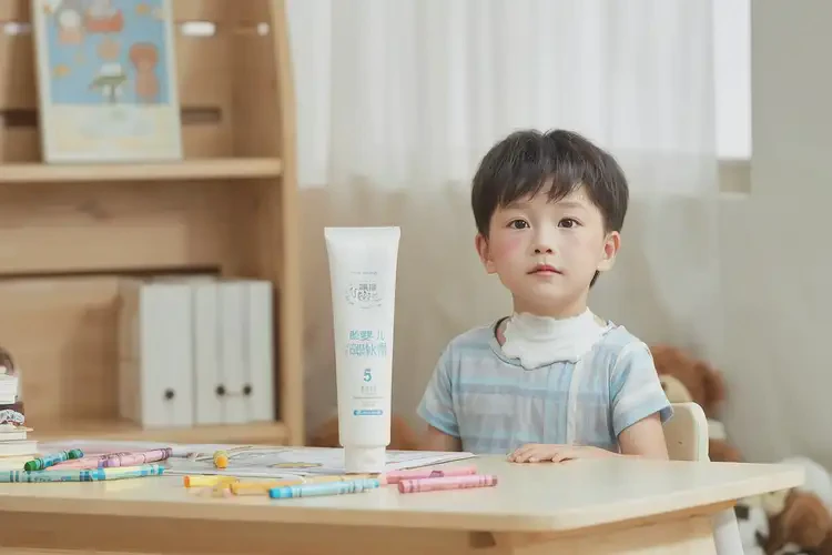 少兒脖子偶爾長濕疹可不可以根治(圖2)