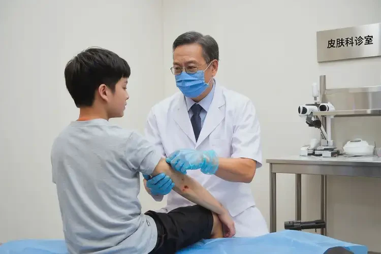 青年人全身偶爾長(zhǎng)濕疹可不可以根治(圖3)