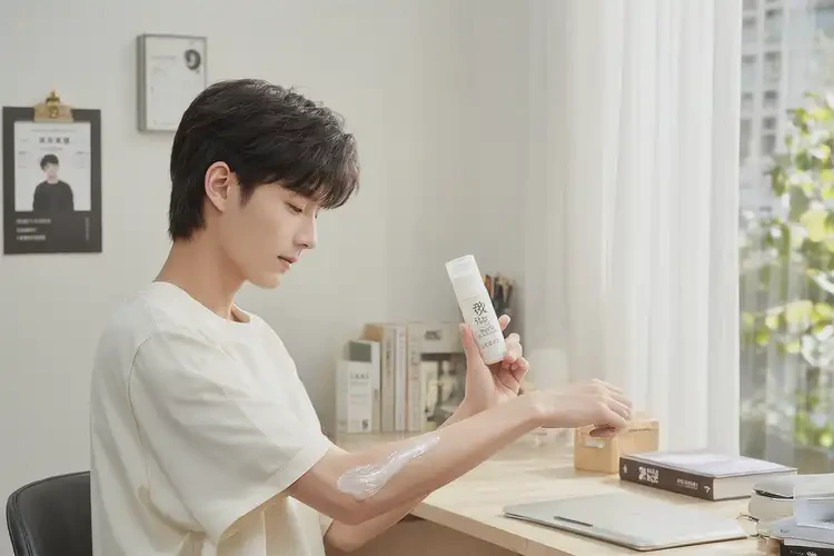 大學生手臂上經(jīng)常起濕疹可不可以根治(圖3)