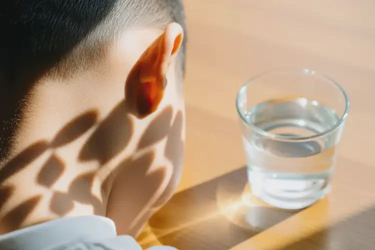 小孩脖子偶尔长湿疹可以治好吗(图2)