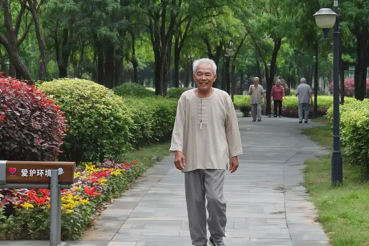 老年人全身起湿疹可不可以根治(图1)