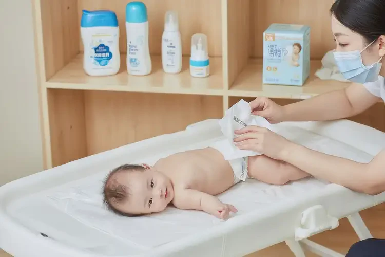 嬰幼兒屁股上偶爾起濕疹可以徹底自愈嗎(圖2)