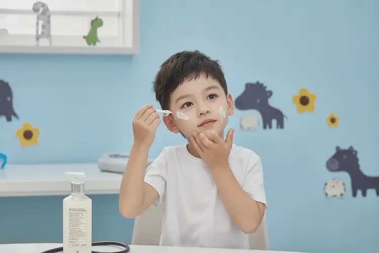 孩子面部經(jīng)常長濕疹可不可以根治(圖2)