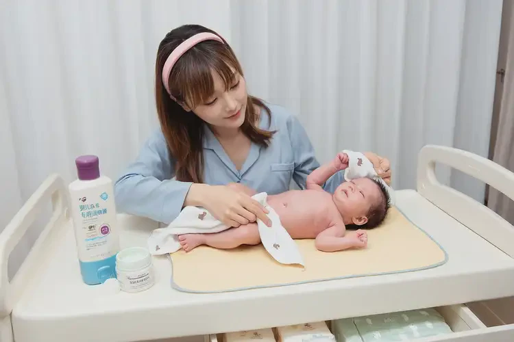 小兒屁股上出濕疹能靠自己自愈嗎(圖3)