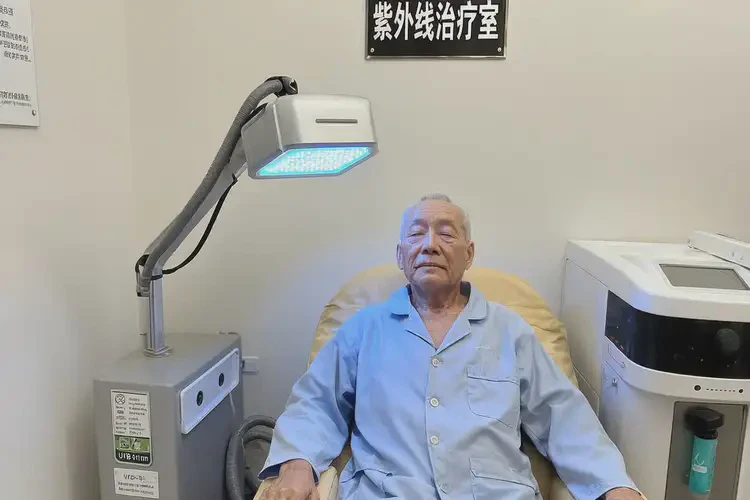 老年人大腿经常起湿疹可不可以根治(图1)