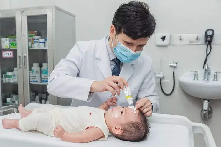 嬰兒臉上偶爾起濕疹可以治好嗎(圖3)