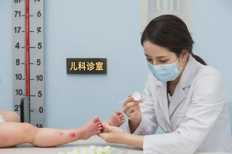 嬰幼兒手臂上偶爾長(zhǎng)濕疹可不可以根治(圖3)