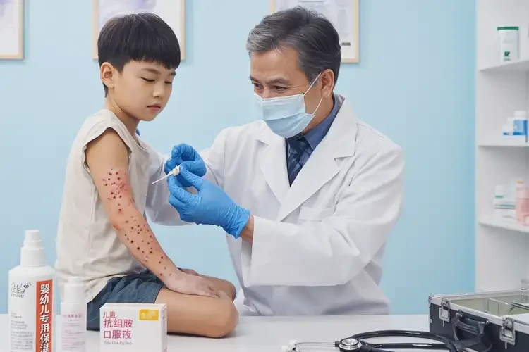 幼兒肚子上長(zhǎng)濕疹能夠徹底治愈嗎(圖3)